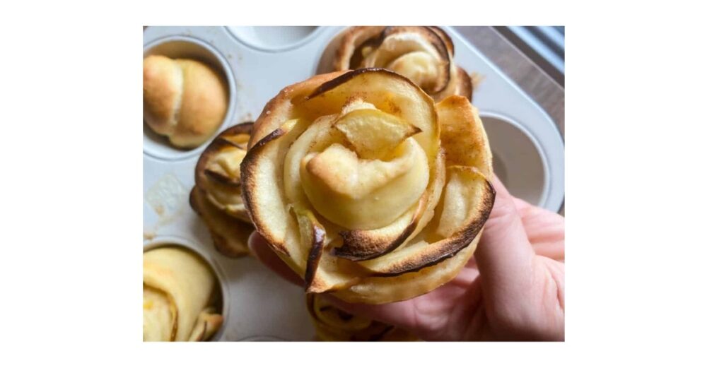 sourdough cinnamon roll blossoms