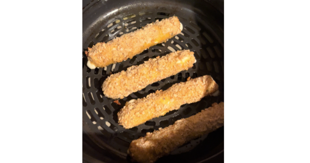 mozzarella cheese sticks in air fryer