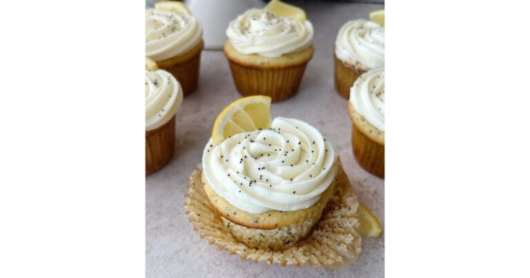 lemon poppyseed sourdough cupcakes